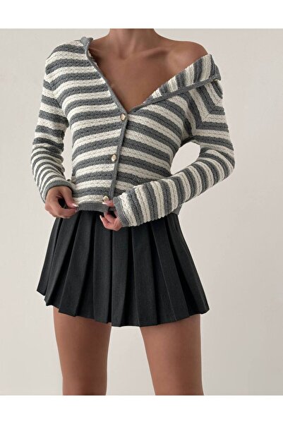 My Blog Grau-ecru gestrickter, seitlich gestreifter, goldgeknöpfter Cardigan-4390