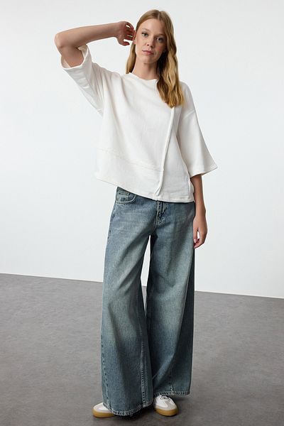 Trendyol Collection Ecru pletené tričko – tříčtvrteční rukáv, pohodlný střih, TWOAW25TS00017