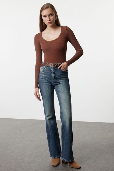 Trendyol Collection Kordel-Pool-Kragen - Braune Bluse aus antiker Baumwolle TWOAW24BZ00301