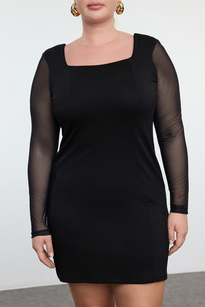 Trendyol Curve Šaty s čtvercovým límcem s černým tylovým rukávem větší velikosti - TBBAW25AH00041