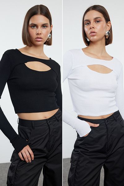 Trendyol Collection Fekete-fehér 2 részes testhezálló bordás blúz kivágott részletekkel - TWOAW25BZ00059