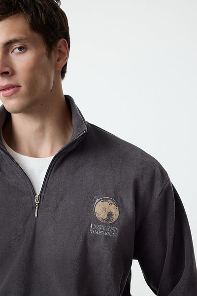 Trendyol Collection Φούτερ Anthracite Stand Collar Fleece - Oversize, Anti-Pilling, Keep Warm TMNAW25SW00022