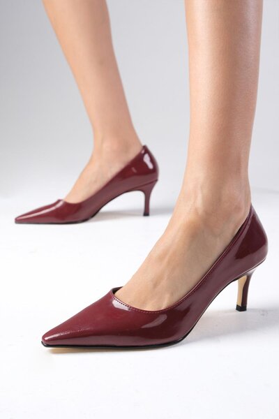 Mio Gusto Červená lakovaná kůže Claudine Claret - Dámské boty na podpatku s tupou špičkou