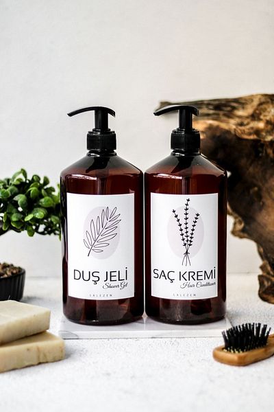 LALEZEN HOME Amber Plastic 1 λίτρου Floral Shower + Conditioner