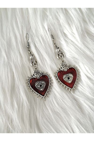 sleyshop Red Earrings with Hearts and Thorns - Eye Bat Detail