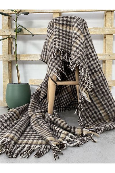 BLANTUR Throw Natural 100% Sheep Wool TV Blanket - Black Checkered