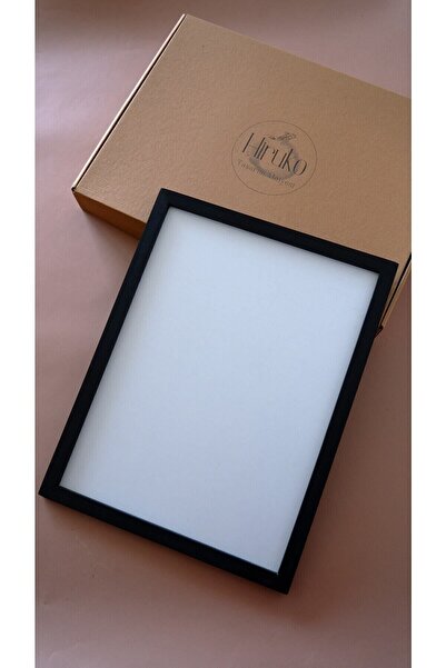 Hiruko Tasarım Atölyesi إطار خشبي فاخر مقاس 30x40 سم - إطار أبيض وأسود