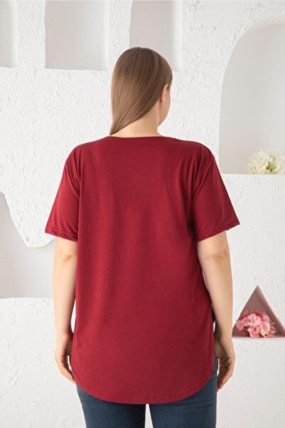 Trendbade Butik تي شيرت نسائي برقبة على شكل حرف V مقاس كبير - أحمر كلاريت