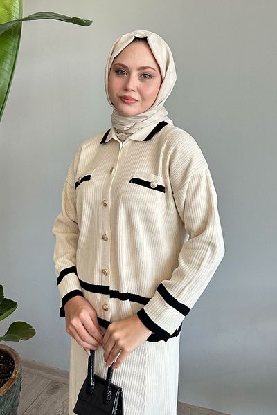 InStyle طقم تريكو إكرو - تنورة مخططة وسترة