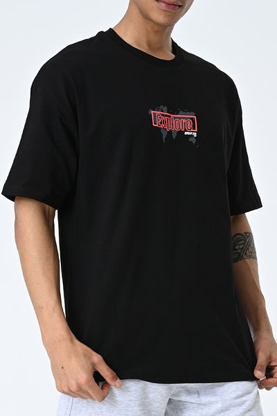 AMAZING CRASH Μαύρο μπλουζάκι Unisex με στάμπα με λαιμόκοψη Oversize