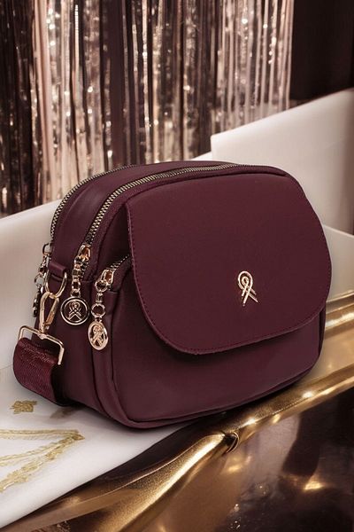 Les Crioch Geantă de umăr de zi cu zi pentru femei Chery Burgundy, cu 3 compartimente, din satin Buzzy, hidrofugă, cu curea de umăr reglabilă