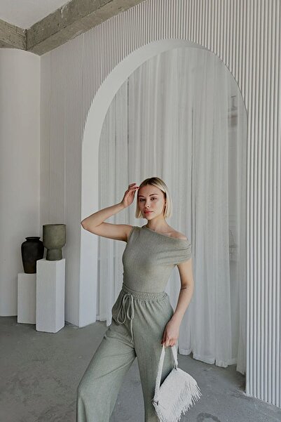 R&G RIMANERE GIOVANI One Shoulder Khaki Blouse and Trousers Set - Sleeveless