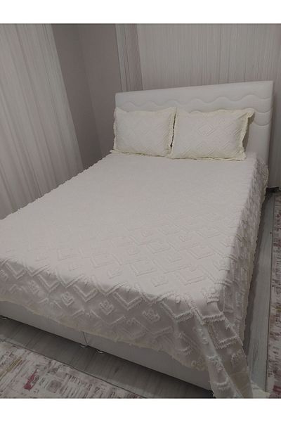 esrahmet ev tekstili Pompom Pique Bedspread and Throw Pillows Set
