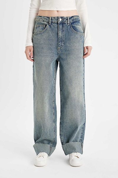DeFacto Baggy-Fit-Jeans mit hoher Taille – knöchellange, gefaltete Hose D5440ax24au