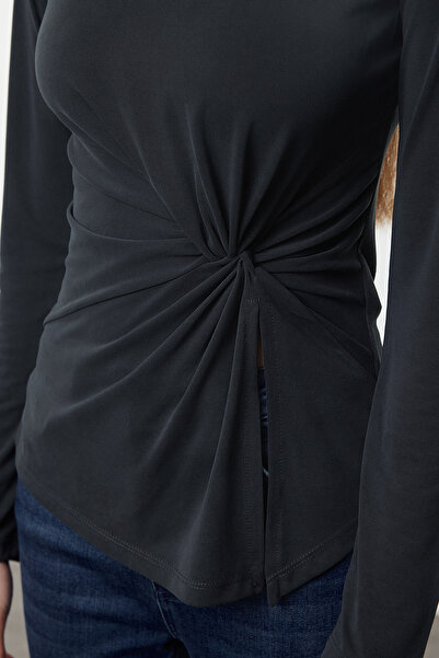 Trendyol Collection Asymetrická pletená halenka s výstřihem – 100% modal, detail se stahovací šňůrkou, antracitová TWOAW25BZ00116