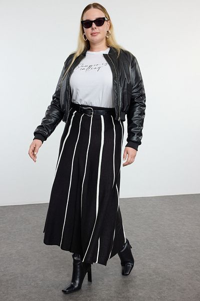 Trendyol Curve Πλεκτή φούστα μίντι μήκους μαύρη ριγέ - TBBAW25AZ00010