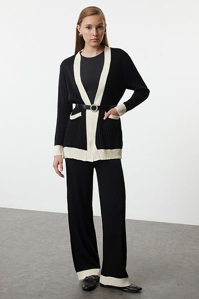 Trendyol Modest Černá pletená souprava cardigan a kalhoty - TCTAW25US00003