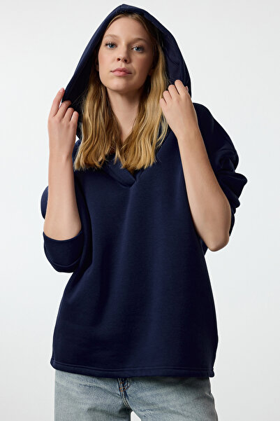 Trendyol Collection Vastag kötött kapucnis sötétkék oversize pulóver - TWOAW25sw00023