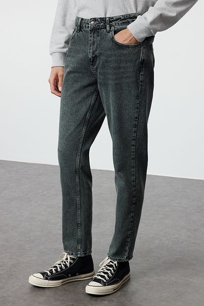 Trendyol Collection TMNAW23JE00043 – Dunkelblaue Relax-Fit-Boyfriend-Jeans aus 100 % Baumwolle