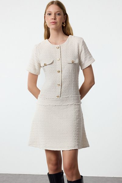 Trendyol Collection A-Linien-Minikleid aus Tweed - Knopfdetail, Ecru Twoaw25el00168