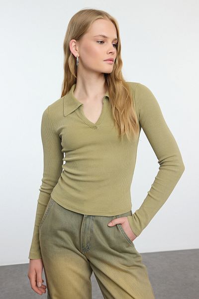 Trendyol Collection Πλεκτή μπλούζα με ελαστικό κορδόνι χακί πόλο - Εφαρμογή στο σώμα, TWOAW25BZ00164