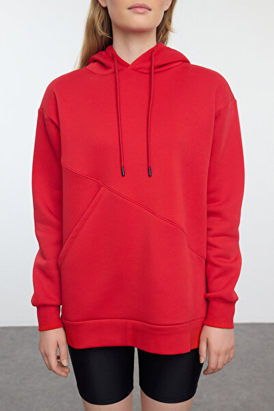 Trendyol Collection Piros oversize polár kapucnis kötött pulóver - zsebrészlet, vastag belső Twoaw25sw00011