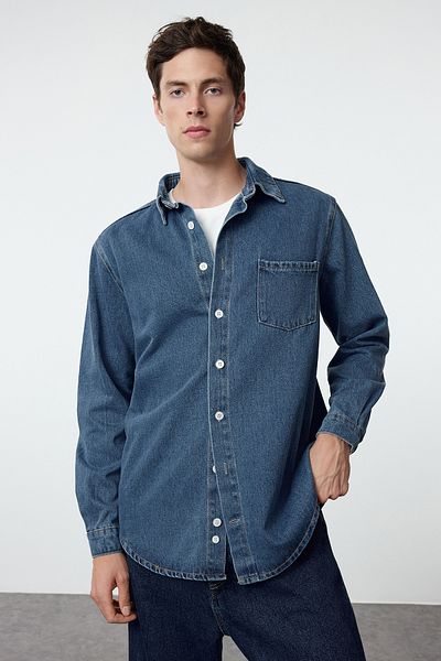 Trendyol Collection Blaue Herren-Jeansjacke mit normaler Passform TMNAW25CE00001