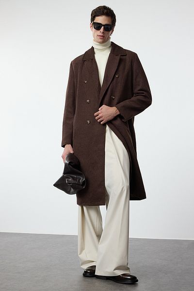 Trendyol Collection Langer brauner zweireihiger Stamp-Wintermantel - Loose Fit TMNAW23KB00003