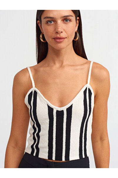 Dilvin 10572 Μοντέλο πλεκτό μπλουζάκι με ριγέ λαιμόκοψη - εκρού μαύρο