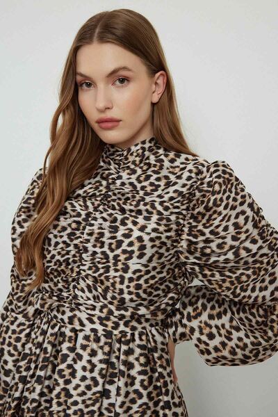 Hooopstore Φόρεμα Ameliya Leopard με στάμπα σατέν
