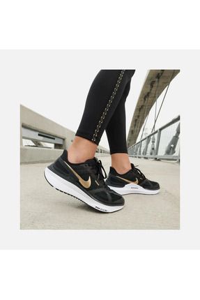 Nike structure trainers top