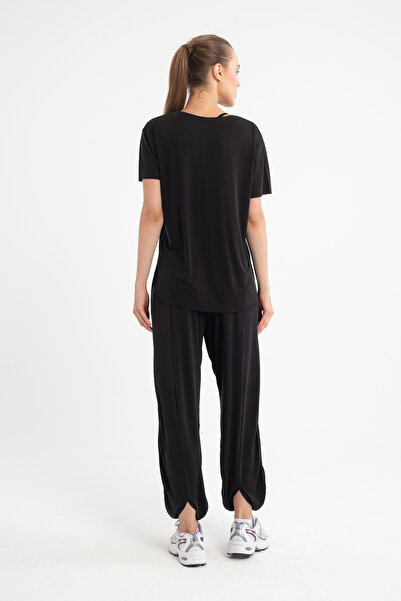 Tria Body ΜΟΝΤΑΛ Μπλουζάκι με λαιμόκοψη σε σχήμα V