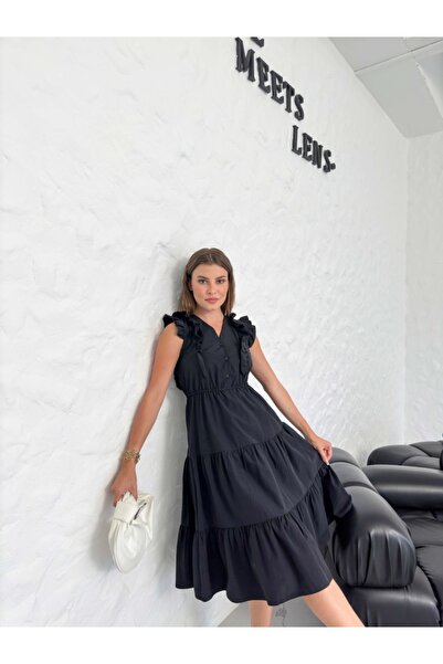 Elif Özbey Butik Siyah Fırfırlı Elbise