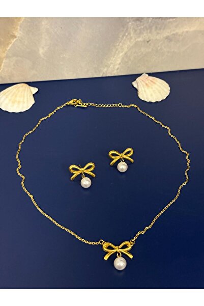 Idarosa Concept Altın Renkli Antik Seri İncili Fiyonk Çelik Kolye ve Küpe Set KARARMAZ