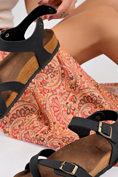 Freemax Easy Wear Mayari Black Sandals with Anatomical Sole and Flip-flop