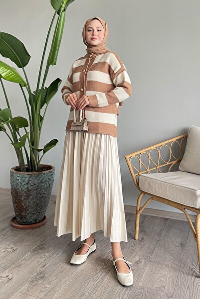 InStyle Камилска трикотажна жилетка - Дебело райе