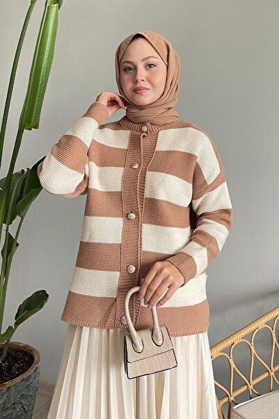 InStyle Камилска трикотажна жилетка - Дебело райе