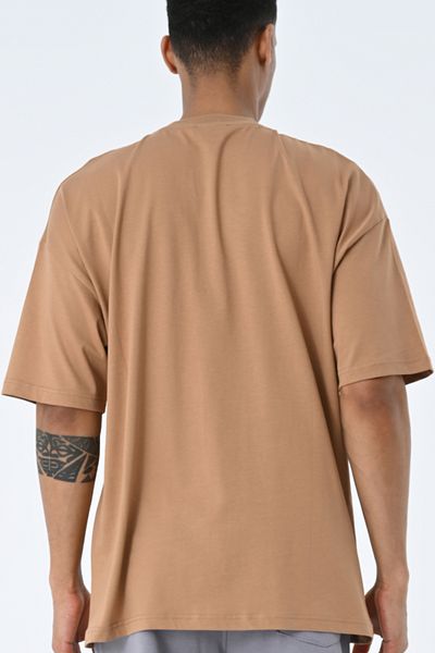 AMAZING CRASH Μπλουζάκι Unisex με στάμπα σε καφέ λαιμόκοψη