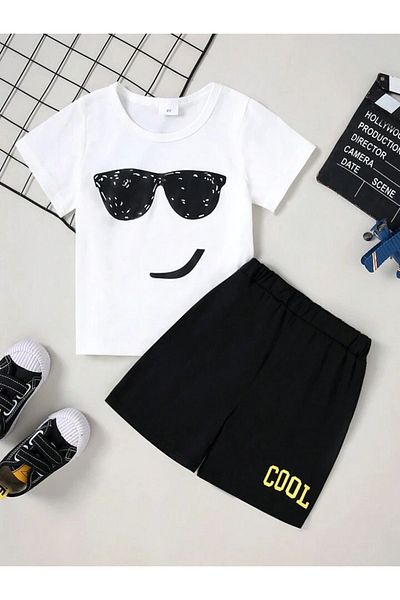 THEKONT Smıle Printed Tshirt and Shorts Top and Bottom Set