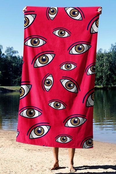 Sozakko Beach Towel with Red Shoes