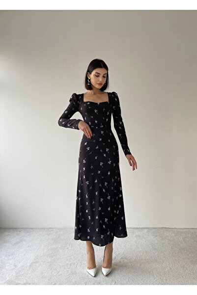 BETULAKSUBUTİK فستان ماكسي أسود بطبعة زهور من Julidress - رقبة على شكل قلب، م...