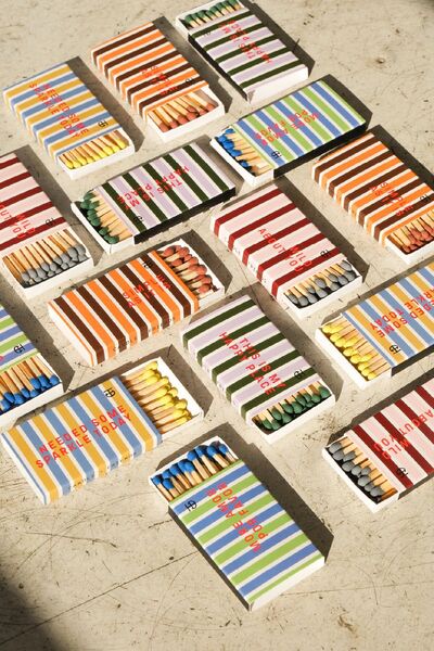 Candle and Friends 10'lu Renkli Çizgili Küçük Kibrit Kutuları