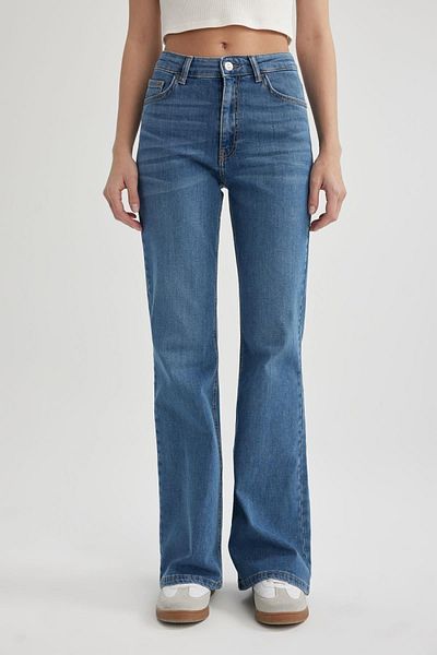 DeFacto Mia Flare Fit - Regular Waist Flare Leg Long Jeans B6527ax24sp