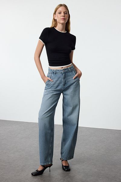 Trendyol Collection Hellblaue Skater-Jeans - Low Rise TWOSS24JE00052