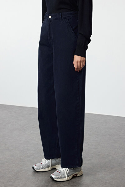 Trendyol Collection Magas derekú sötétkék skater farmernadrág - TWOAW25JE00215