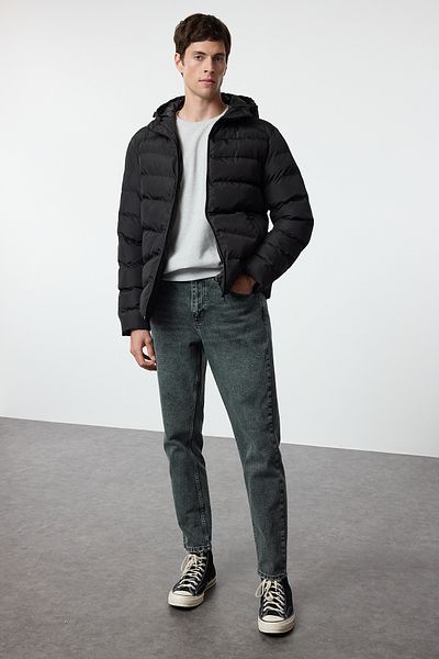 Trendyol Collection Černá zimní bunda Regular Fit Tmnaw25Mo00031