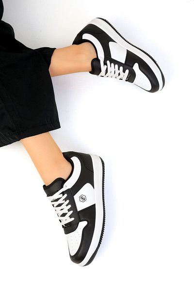 SOHO Damen Sneaker 19508 - Schwarz und Weiß