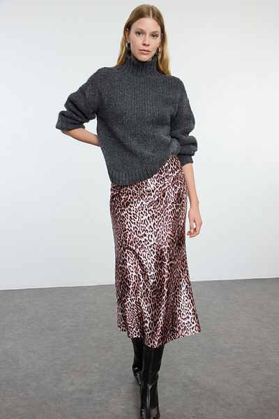 Trendyol Collection Barna mintás szatén maxi kötött szoknya TWOSS24ET00119
