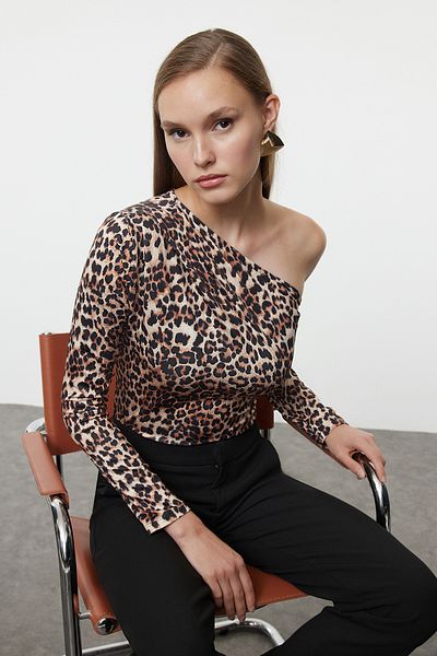 Trendyol Collection Rugalmas és színes állatmintás hosszú ujjú body - TWOAW22BD0080