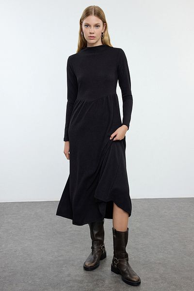 Trendyol Collection Flexibilní Maxi Pletené Šaty D - Černé, Pevný StojáKový Límec, Skater Límec TWOAW25EL00203